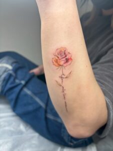 チューリップのタトゥー写真