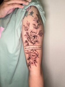 牡丹のタトゥー写真