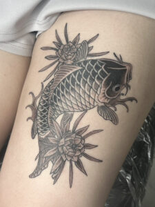 鯉のタトゥー写真