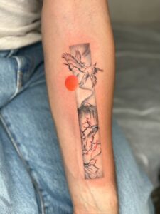 ファインラインタトゥーの鶴のタトゥーの写真