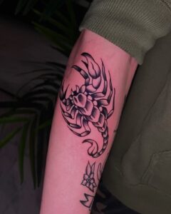 サソリのタトゥーの写真